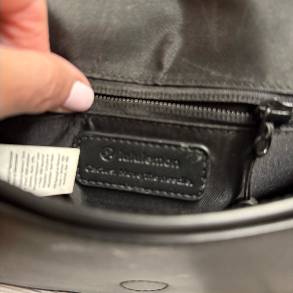 lululemon athletica Classic Black Crossbody Bag - Picture 6 of 8